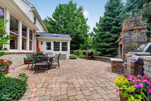 5785 Gyrfalcon Place, Carmel, IN 46033