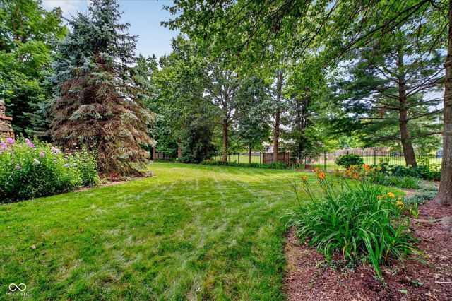 5785 Gyrfalcon Place, Carmel, IN 46033