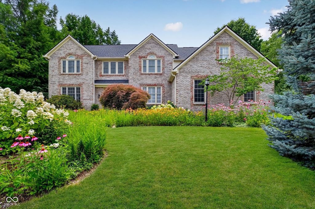 5785 Gyrfalcon Place, Carmel, IN 46033