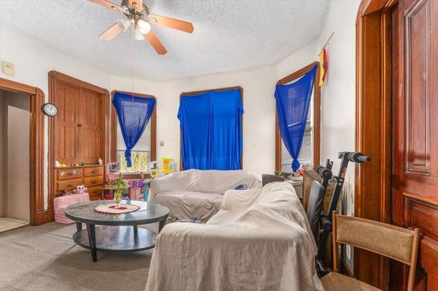 3036 15th Avenue S, Minneapolis, MN 55407