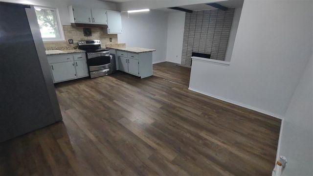 8601 Cedar Court, Ypsilanti, MI 48198