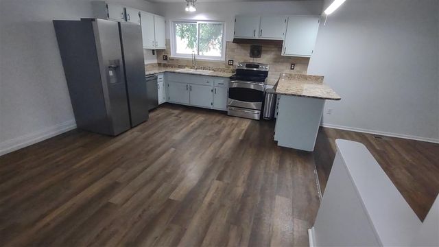 8601 Cedar Court, Ypsilanti, MI 48198