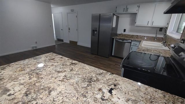 8601 Cedar Court, Ypsilanti, MI 48198