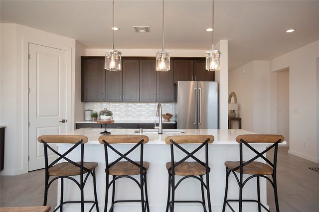 62 Cadena Loop, Los Alamos, NM 87547