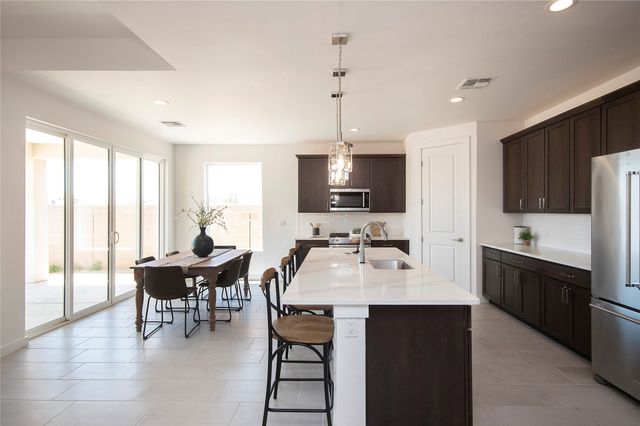 62 Cadena Loop, Los Alamos, NM 87547