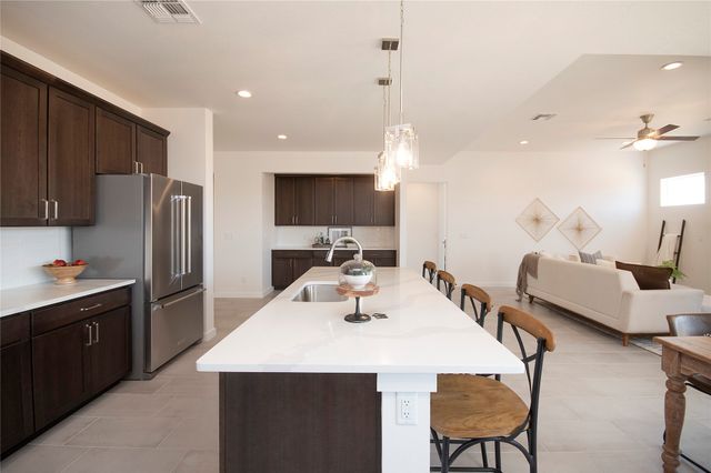 62 Cadena Loop, Los Alamos, NM 87547