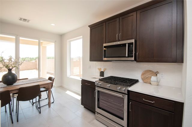 62 Cadena Loop, Los Alamos, NM 87547