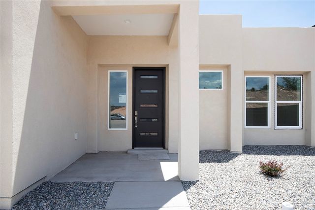 62 Cadena Loop, Los Alamos, NM 87547