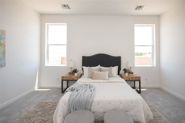 62 Cadena Loop, Los Alamos, NM 87547