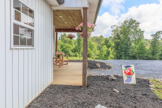 1868 E Emerson Road, Cohutta, GA 30710