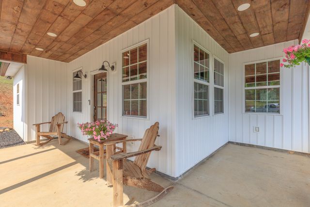 1868 E Emerson Road, Cohutta, GA 30710