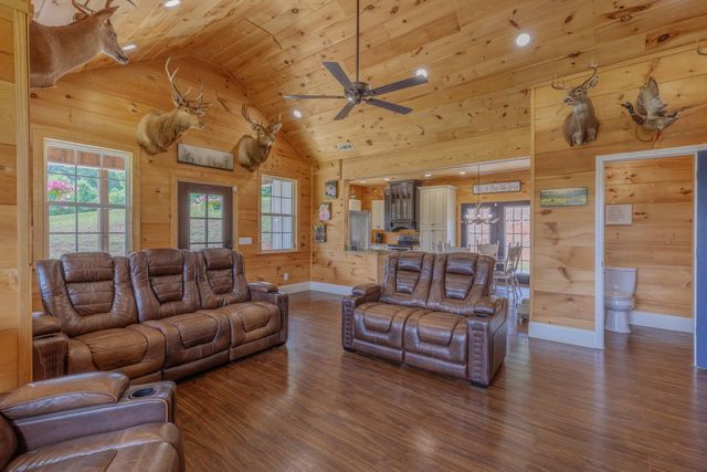 1868 E Emerson Road, Cohutta, GA 30710