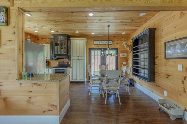 1868 E Emerson Road, Cohutta, GA 30710