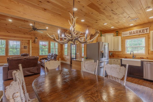 1868 E Emerson Road, Cohutta, GA 30710