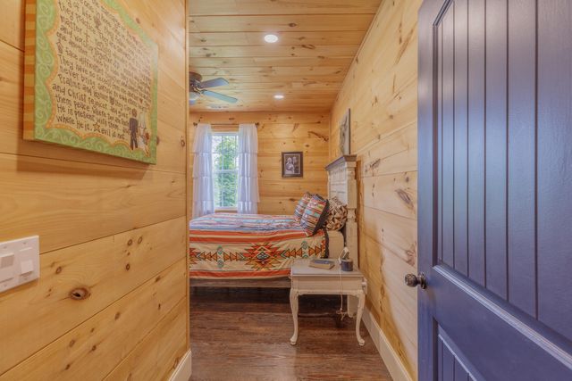 1868 E Emerson Road, Cohutta, GA 30710
