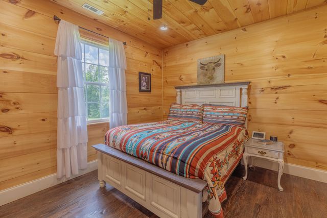 1868 E Emerson Road, Cohutta, GA 30710