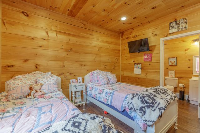 1868 E Emerson Road, Cohutta, GA 30710