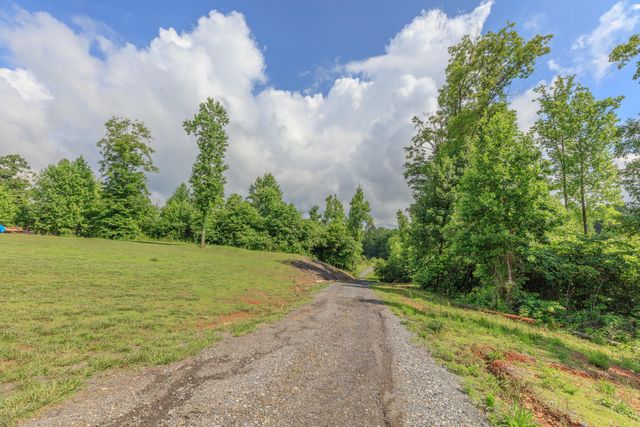 1868 E Emerson Road, Cohutta, GA 30710