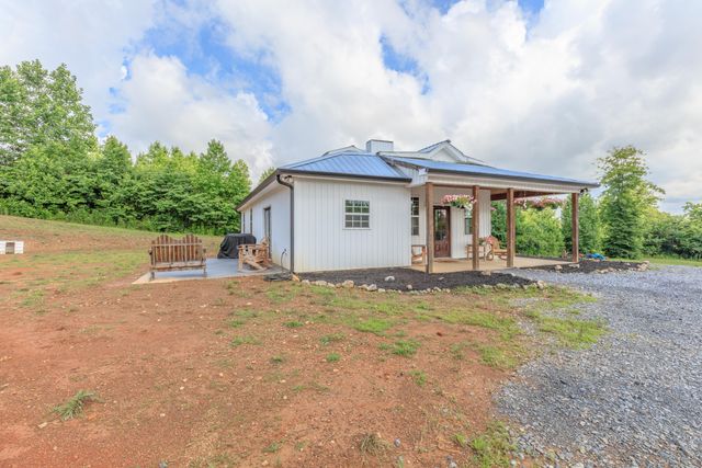 1868 E Emerson Road, Cohutta, GA 30710