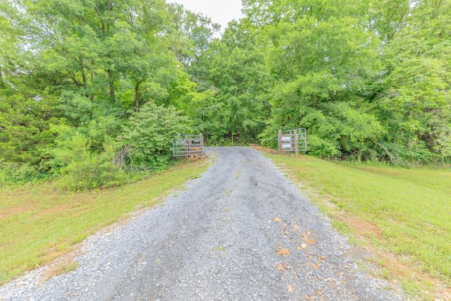 1868 E Emerson Road, Cohutta, GA 30710
