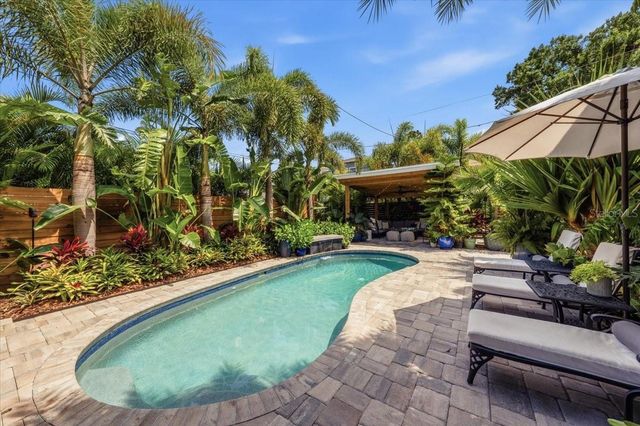 2450 BURLINGTON AVENUE N, St Petersburg, FL 33713