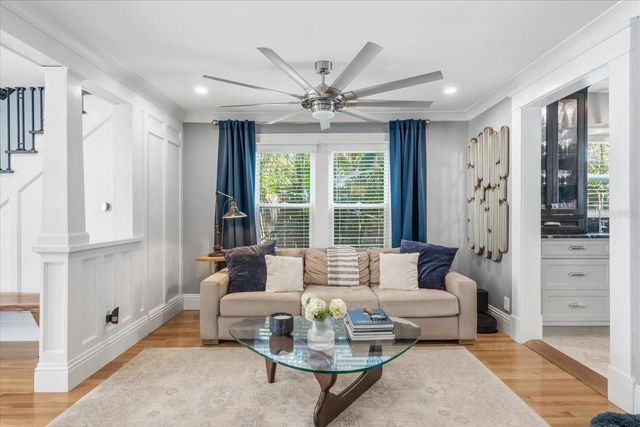 2450 BURLINGTON AVENUE N, St Petersburg, FL 33713