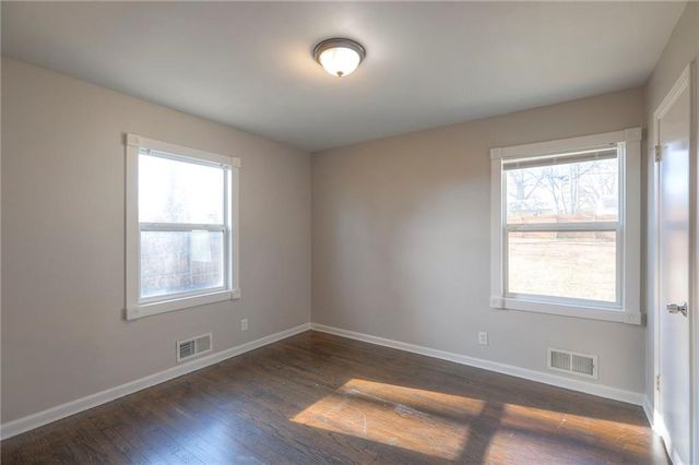 7212 Oxford Avenue, Raytown, MO 64133