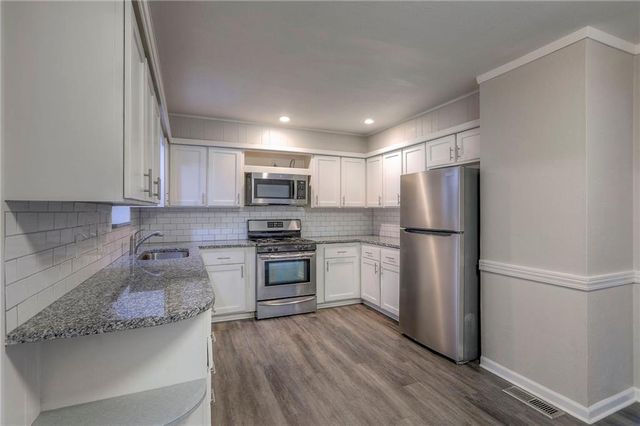 7212 Oxford Avenue, Raytown, MO 64133