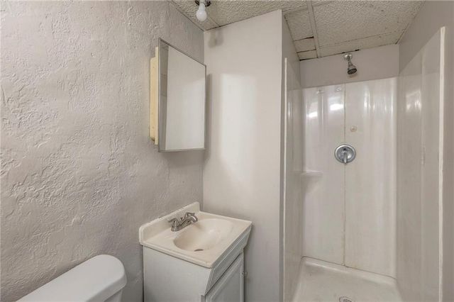 7212 Oxford Avenue, Raytown, MO 64133