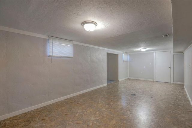 7212 Oxford Avenue, Raytown, MO 64133