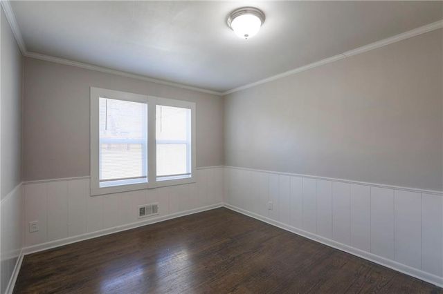 7212 Oxford Avenue, Raytown, MO 64133