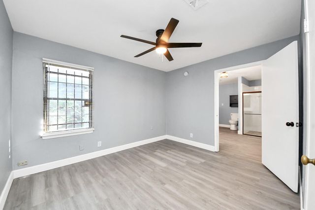 5606 Elmlawn Drive, Houston, TX 77033