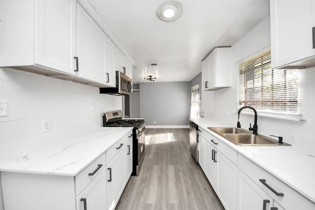 5606 Elmlawn Drive, Houston, TX 77033