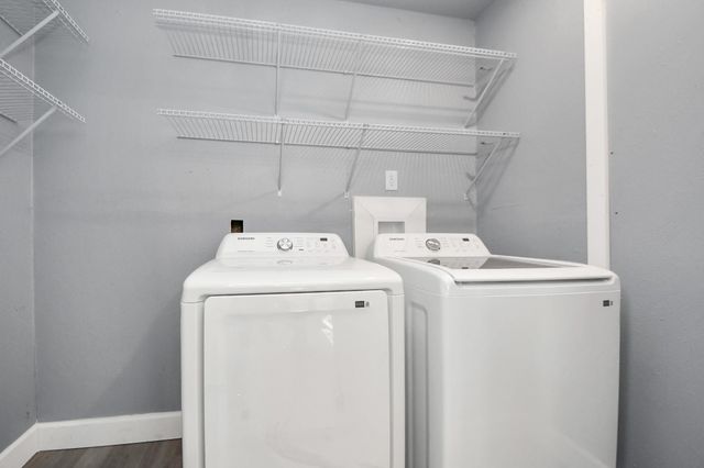 5606 Elmlawn Drive, Houston, TX 77033