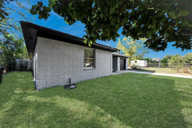 5606 Elmlawn Drive, Houston, TX 77033