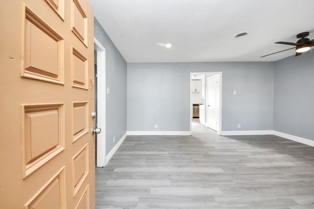 5606 Elmlawn Drive, Houston, TX 77033