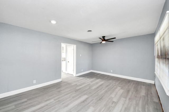 5606 Elmlawn Drive, Houston, TX 77033