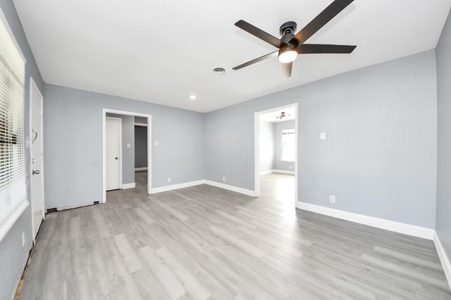 5606 Elmlawn Drive, Houston, TX 77033