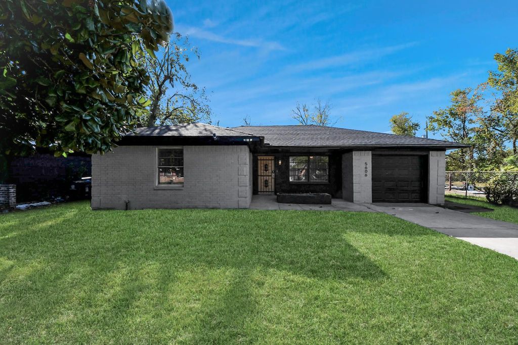 5606 Elmlawn Drive, Houston, TX 77033