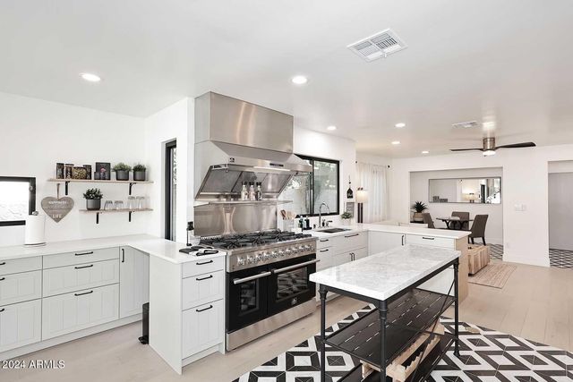 7330 E LAS PALMARITAS Drive, Scottsdale, AZ 85258