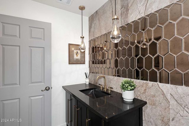 7330 E LAS PALMARITAS Drive, Scottsdale, AZ 85258