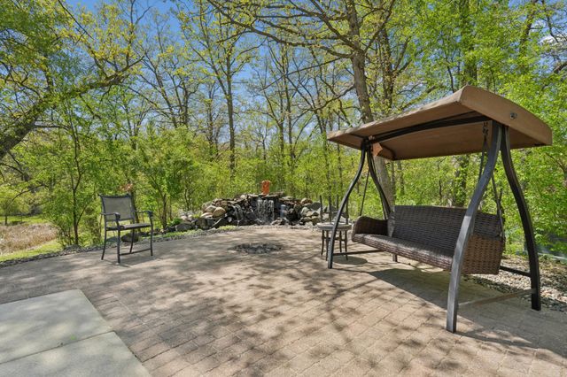 18751 Knollwood Circle, Lakeville, MN 55044