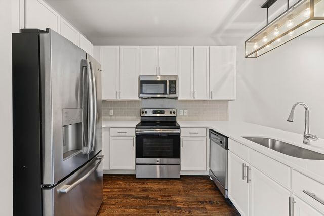 207 Porter Village Cir, Nashville, TN 37206