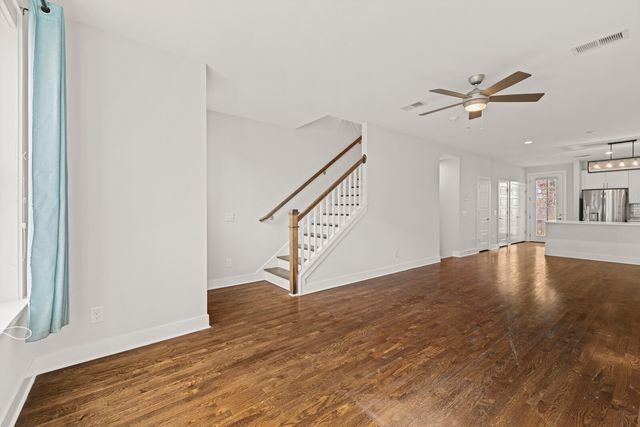 207 Porter Village Cir, Nashville, TN 37206