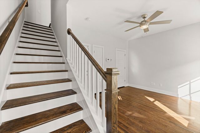 207 Porter Village Cir, Nashville, TN 37206