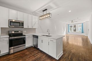 207 Porter Village Cir, Nashville, TN 37206