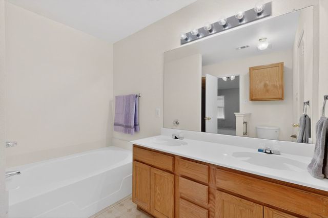 1025 Caleb Street, Burleson, TX 76028