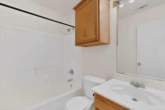 1025 Caleb Street, Burleson, TX 76028