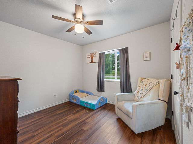 106 Edith Street, Bowie, TX 76230