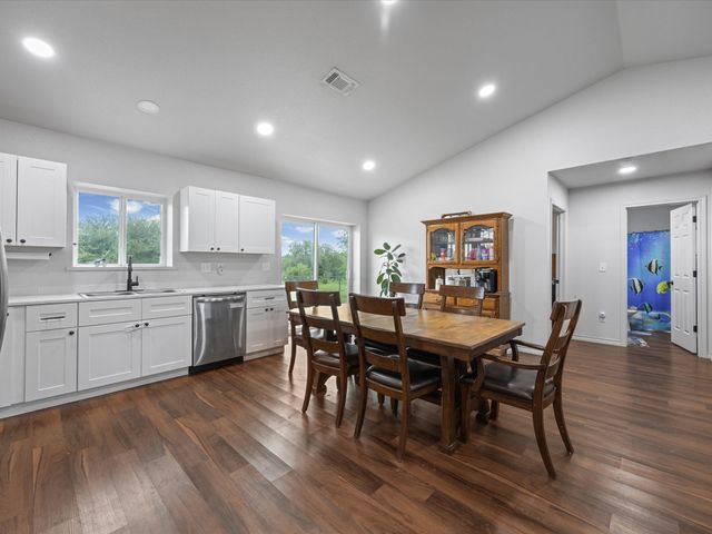106 Edith Street, Bowie, TX 76230